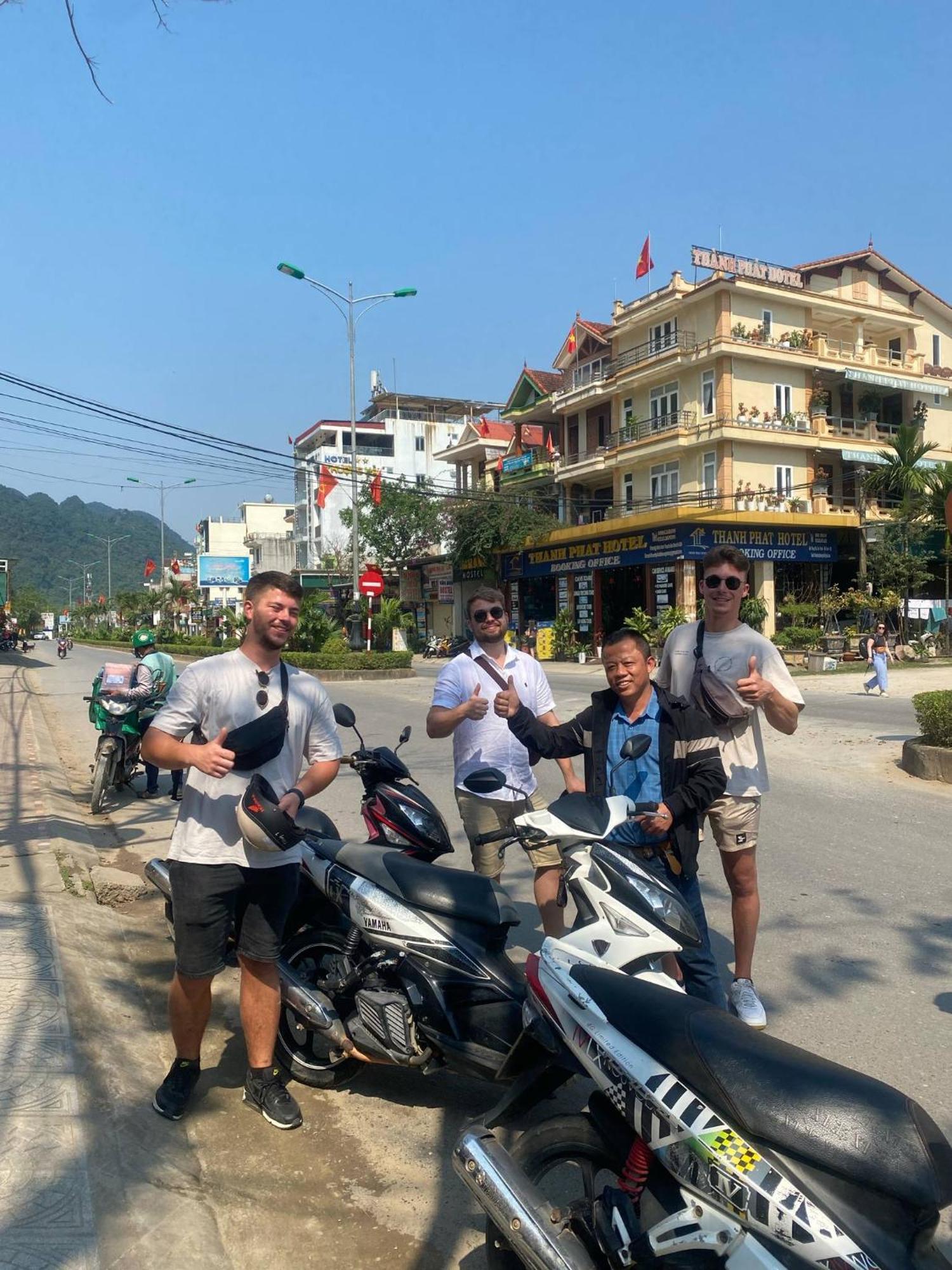 Starlet Hotel Phong Nha Extérieur photo