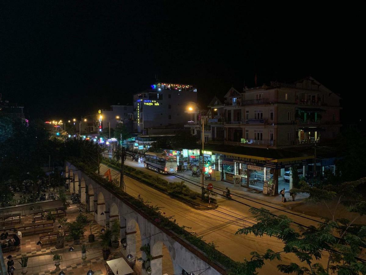 Starlet Hotel Phong Nha Extérieur photo