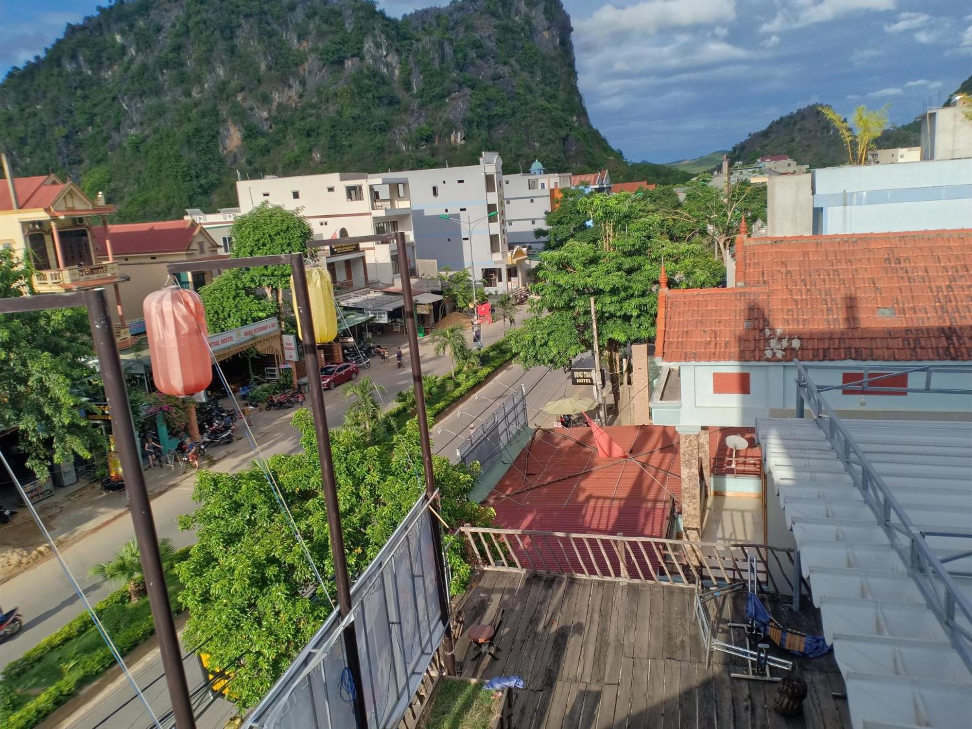 Starlet Hotel Phong Nha Extérieur photo